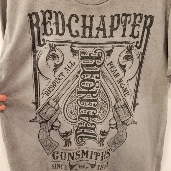 Red Chapter "Respect All Fear None" graphic t-shirt size large - Picture 3 of 4